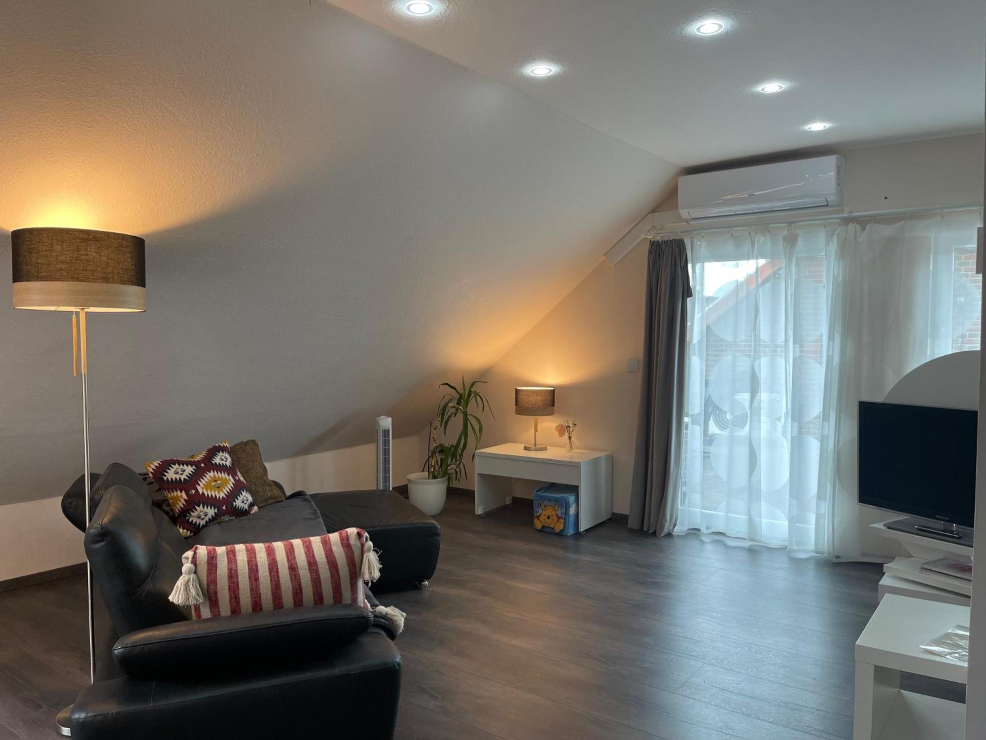 Modern House Gehrden Auf 2 Etagen, Nice Garten, Barbecue, Contactless Check-In, Free Parking Exterior foto